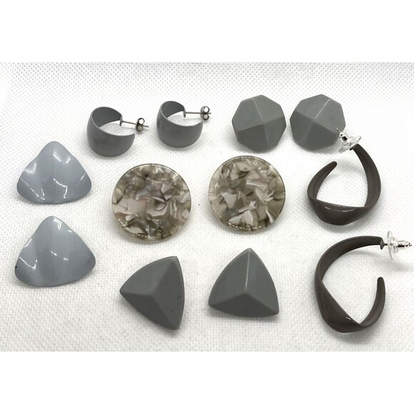 Vintage Lot of 6‎ Pairs Grey Pierced Earrings Plastic Metal Hoop Geometric - Picture 1 of 10